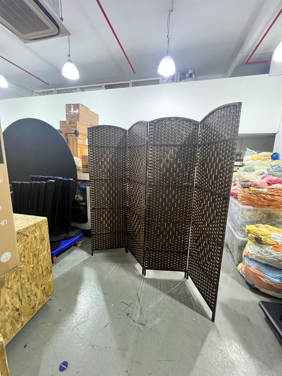 Straw Partition
