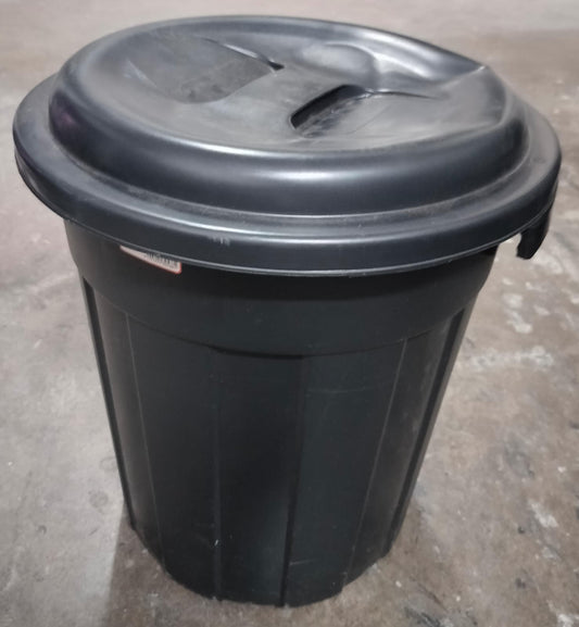 Medium Plastic Trash Can